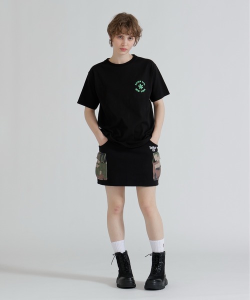 AVIREX(アヴィレックス)の「《直営店限定》S/S SAGARA DOG NEW YORK T-SHIRT(Tシャツ/カットソー・レディース・ブラック/オフホワイト/ピンク・F)」の17枚目の写真