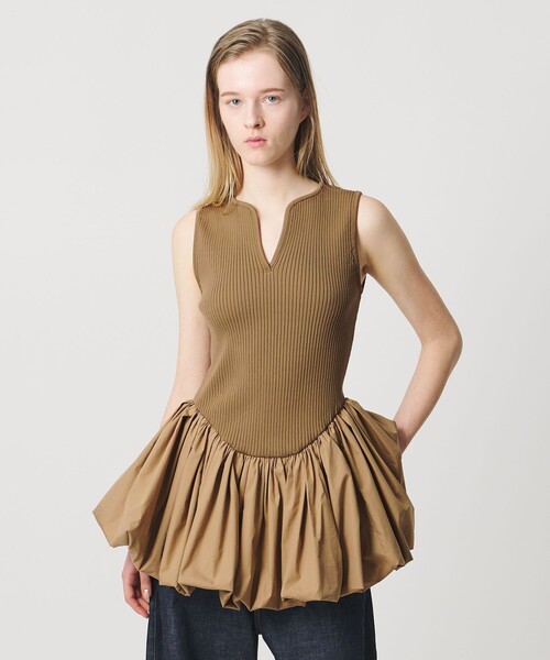 AEWEN MATOPH（イウエン マトフ）の「＜AEWEN MATOPH＞コンビバルーンノースリーブニット（ニット/セーター・レディース・ブラック/ベージュ・FREE）」の2枚目の写真