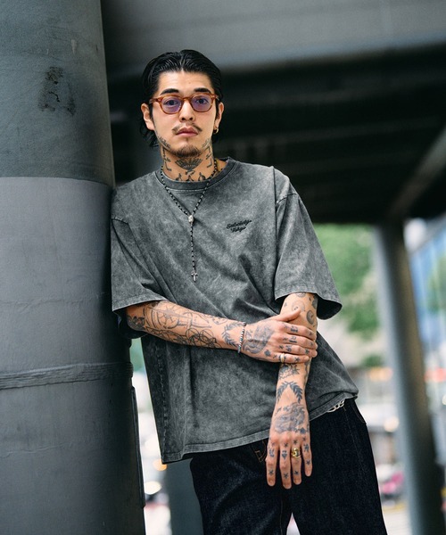 Subciety(サブサエティ)の「Acid wash tee(Tシャツ/カットソー・メンズ・オレンジ/ブラック/ブルー・XX-LARGE/X-LARGE/LARGE/MEDIUM/SMALL)」の17枚目の写真