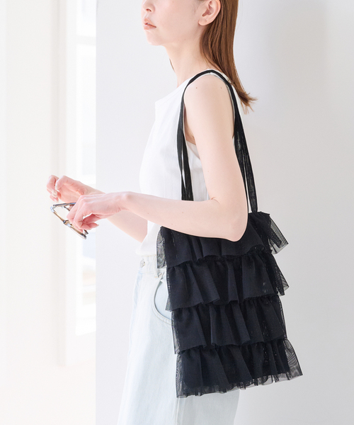 U by SPICK&SPAN(ユーバイスピックアンドスパン)の「Casselini / キャセリーニ メッシュフリルトート(トートバッグ・レディース・ブラック・FREE)」の1枚目の写真