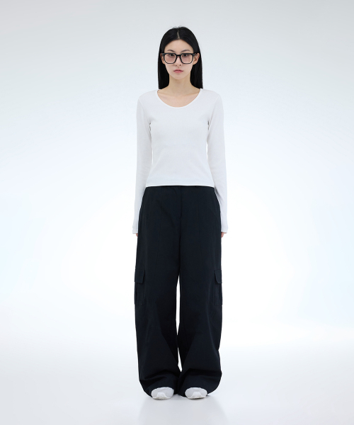 PORTERNA(ポルテナ)の「ESSENTIAL U-NECK T-SHIRT-3COLOR(Tシャツ/カットソー・レディース・ライトグレー/ブラック/ホワイト・OS)」の8枚目の写真