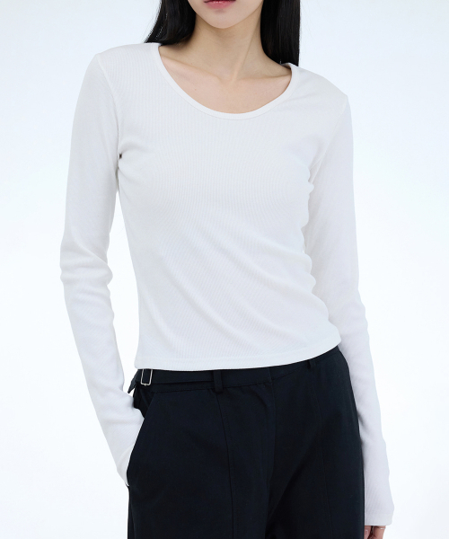 PORTERNA(ポルテナ)の「ESSENTIAL U-NECK T-SHIRT-3COLOR(Tシャツ/カットソー・レディース・ライトグレー/ブラック/ホワイト・OS)」の13枚目の写真