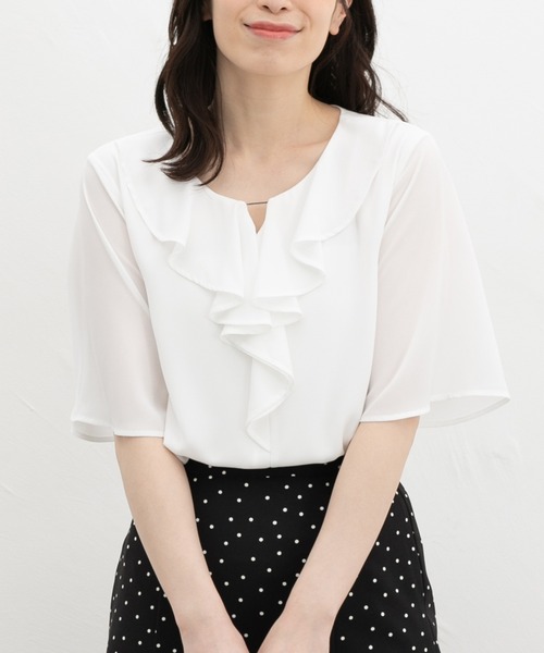Honeys(ハニーズ)の「【ハニさら・接触冷感】ひんやり裏地ブラウス(シャツ/ブラウス・レディース・アイボリー系1/ネイビー系1/ピンク/アイボリー/ブラック・3L/L/LL/M/S)」の2枚目の写真