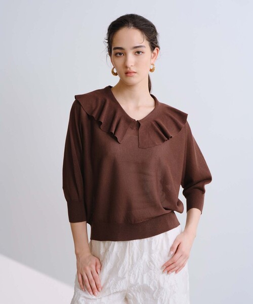 BIANCA(ビアンカ)の「【着映え2WAY】ラッフルカラープルオーバー(Tシャツ/カットソー・レディース・ブラック/ホワイト/ブラウン・38)」の15枚目の写真