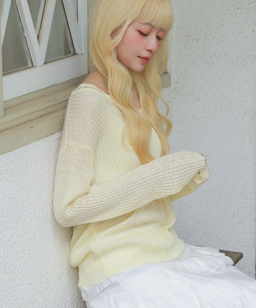 LiLIN（リリン）の「ソリッドカラー レイヤード風 ラウンド ニット プルオーバー（ニット/セーター・レディース・ホワイト/グレー/パープル/ブルー/イエロー・FREE）」の6枚目の写真