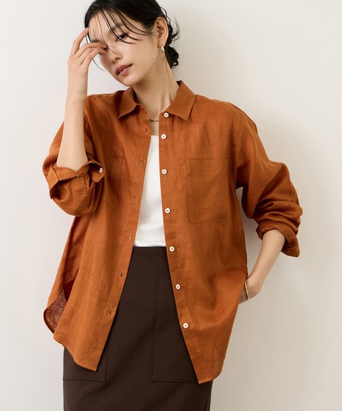 ROPE'(ロペ)の「ウォッシュリネンベーシックシャツ/イージーケア(シャツ/ブラウス・レディース・キャメル/ブルー/ベージュ/カーキ・FREE)」の4枚目の写真