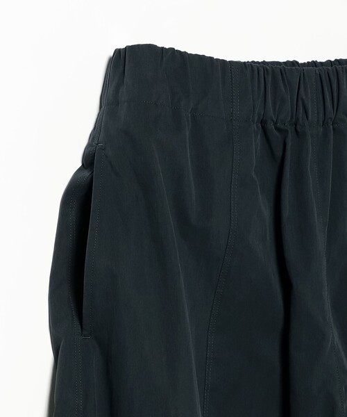 Demi-Luxe BEAMS(デミルクス ビームス)の「コットン ナイロン カーブパンツ(その他パンツ・レディース・ホワイト/ネイビー・36/38)」の21枚目の写真