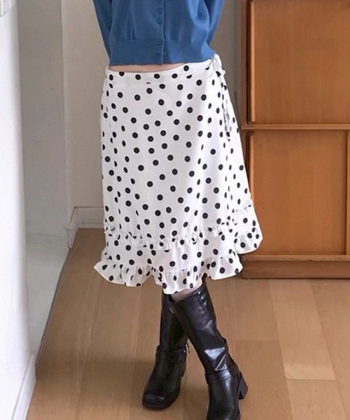 LYEON(リヨン)の「ドットフリルミディスカート(スカート・レディース・ブラック/オフホワイト・FREE)」の6枚目の写真