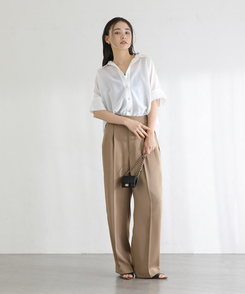 La TOTALITE(ラトータリテ)の「【洗える】ドルマンハーフスリーブシャツ(シャツ/ブラウス・レディース・バーガンディー/グリーン/ホワイト・FREE)」の4枚目の写真