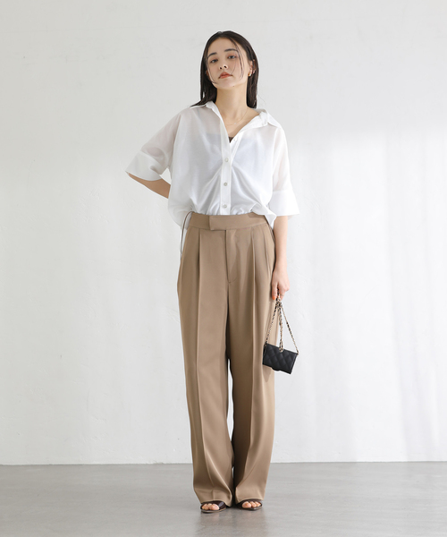 La TOTALITE(ラトータリテ)の「【洗える】ドルマンハーフスリーブシャツ(シャツ/ブラウス・レディース・バーガンディー/グリーン/ホワイト・FREE)」の5枚目の写真