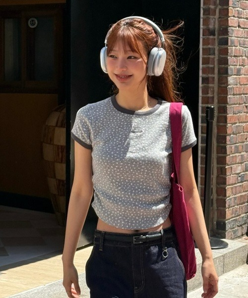 COVERNAT(カバーナット)の「WOMEN CROPPED EYELET T-SHIRT(Tシャツ/カットソー・レディース・杢グレー/クリーム・MEDIUM/SMALL)」の1枚目の写真
