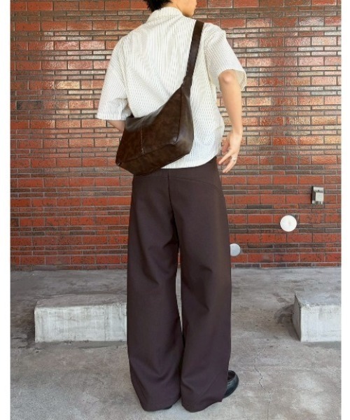Chikashitsu +(チカシツプラス)の「【Chikashitsu +】seersucker crop shirt / 【チカシツプラス】シアサッカークロップ半袖シャツ<着用動画あり>(シャツ/ブラウス・メンズ・アイボリー/ブラック・ONE SIZE)」の22枚目の写真