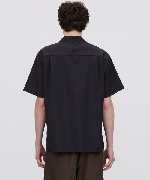 UNITED TOKYO(ユナイテッドトウキョウ)の「日本製【尾州ウール】SUMMER WOOL CUPRA オープンカラーシャツ |防シワ/接触冷感/吸湿性/軽量/通気性/べた付き防止(シャツ/ブラウス・メンズ・ダークグレー/グレイッシュベージュ/オフホワイト/ネイビー・2/1)」の22枚目の写真