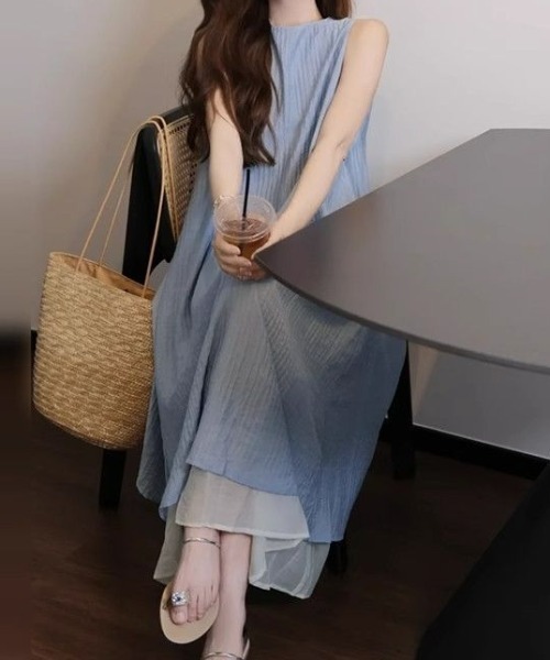 AMAJI(アマジ)の「メッシュ切替 キャミソールワンピース(ワンピース・レディース・ライトブルー・SMALL/MEDIUM/LARGE/X-LARGE)」の4枚目の写真