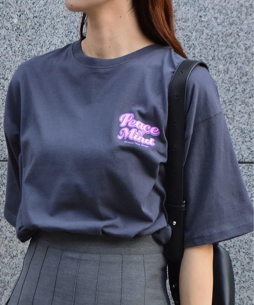 DOUBLE STEAL(ダブルスティール)の「Peace Mind Tee(Tシャツ/カットソー・レディース・スミクロ/サックスブルー・FREE)」の4枚目の写真