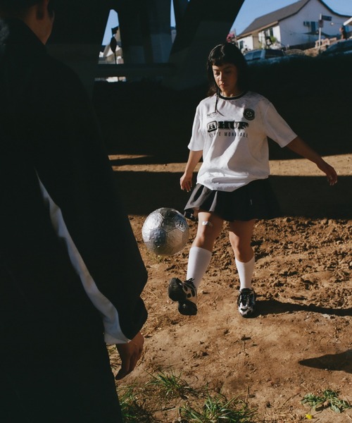 HUF(ハフ)の「EQUIPE MONDIALE JERSEY(ジャージ・メンズ・ホワイト・M/S/L)」の3枚目の写真