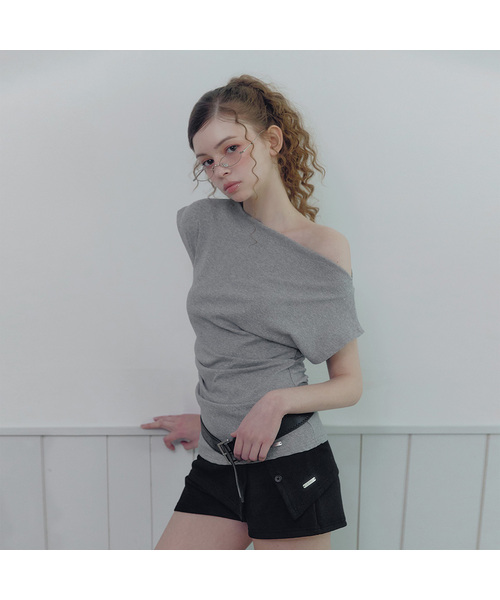 TWEE（トゥウィー）の「ミュア ワンオフ シャーリングアシンメトリーティーシャツ（ベルトセット）（Tシャツ/カットソー・レディース・グレー/ネイビー/ブラック・FREE）」の2枚目の写真