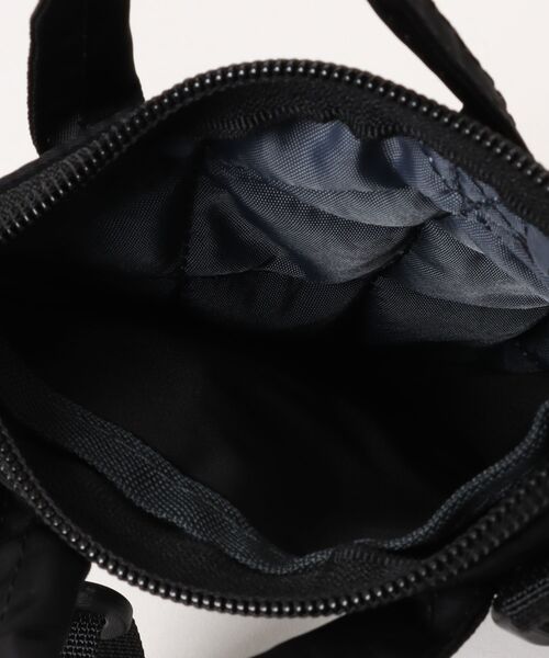 KANGOL（カンゴール）の「2WAY ヘルメット ミニショルダーバッグ ハンドバッグ（ショルダーバッグ・メンズ・ブラック・FREE）」の5枚目の写真