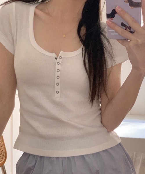NANEA（ナネア）の「リングドットヘンリーネックT（Tシャツ/カットソー・レディース・グレー/ブラック/ホワイト・LARGE/MEDIUM）」の7枚目の写真