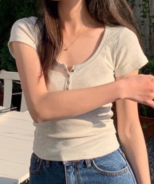 NANEA（ナネア）の「リングドットヘンリーネックT（Tシャツ/カットソー・レディース・グレー/ブラック/ホワイト・LARGE/MEDIUM）」の4枚目の写真