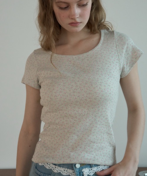 Birthday room(バースデイルーム)の「メルティングフワラーT/Melting Flower T-Shirt(Tシャツ/カットソー・レディース・ダークグレー/ホワイト/ライトグレー・FREE)」の2枚目の写真