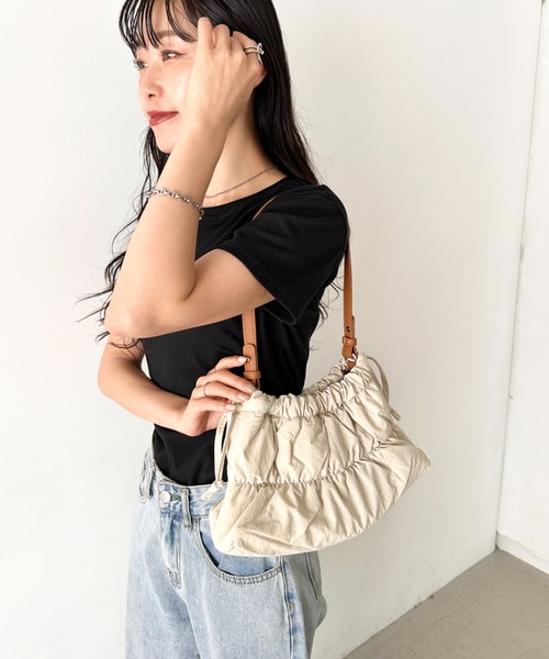 NATURALIST(ナチュラリスト)の「2WAY ドロストギャザー ショルダーバッグ/巾着バッグ(ハンドバッグ・レディース・ホワイト/ベージュ/ブラック・FREE)」の19枚目の写真