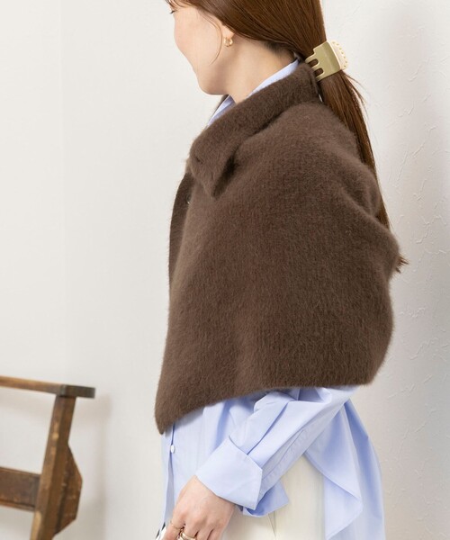 NOLLEY’S Sophi(ノーリーズソフィ)の「ウール混ヘアリー片開きポンチョ(ニット/セーター・レディース・ダークブラウン/グレイッシュベージュ・38)」の19枚目の写真