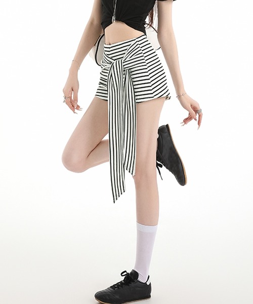 core core(コアコア)の「ボーダー柄リボンデザインショートパンツ(その他パンツ・レディース・ホワイト/ブラック・M/L)」の7枚目の写真