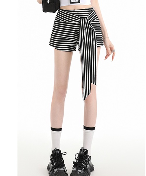 core core(コアコア)の「ボーダー柄リボンデザインショートパンツ(その他パンツ・レディース・ホワイト/ブラック・M/L)」の11枚目の写真