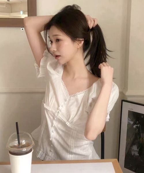 FAVORITO（ファヴォリート）の「フリルブラウス（シャツ/ブラウス・レディース・ホワイト・S/M/L/XL）」の5枚目の写真