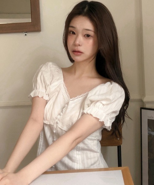 FAVORITO（ファヴォリート）の「フリルブラウス（シャツ/ブラウス・レディース・ホワイト・S/M/L/XL）」の4枚目の写真