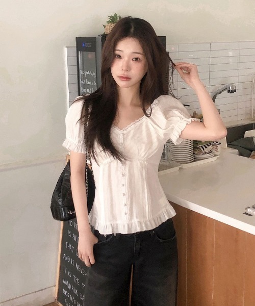 FAVORITO（ファヴォリート）の「フリルブラウス（シャツ/ブラウス・レディース・ホワイト・S/M/L/XL）」の6枚目の写真