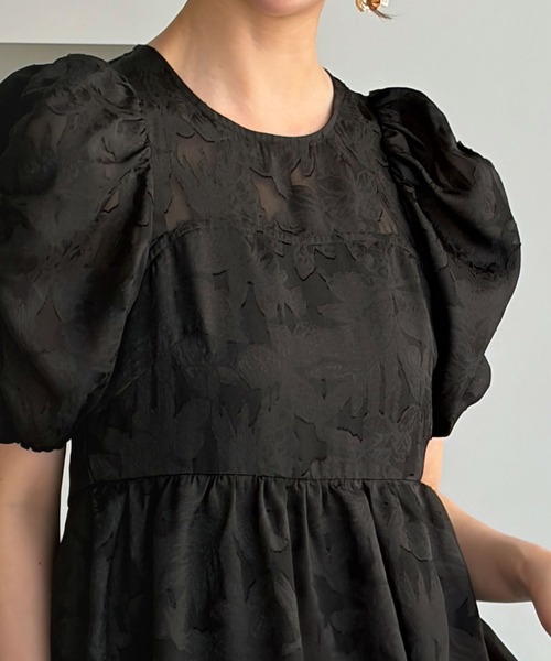 GeeRA(ジーラ)の「バブルスリーブペプラムジャガードドレス(ドレス・レディース・ブラック/ライトグレー・X-LARGE/LARGE/MEDIUM)」の13枚目の写真