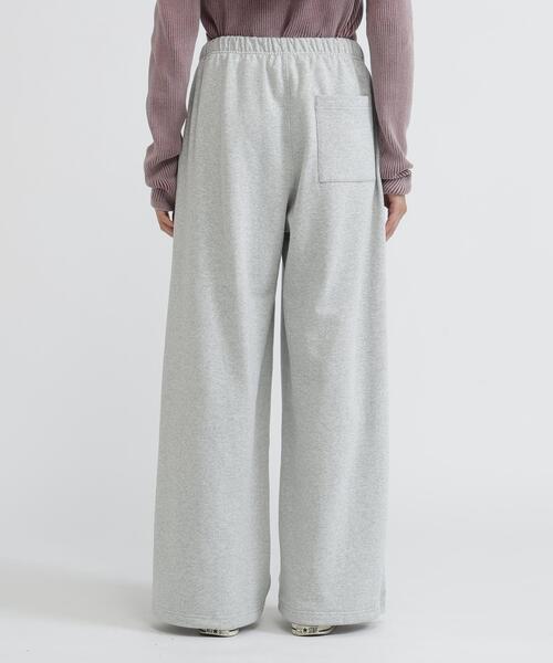 AVIREX(アヴィレックス)の「SIGNATURE VARSITY LOGO SWEAT PANTS(スウェットパンツ・レディース・グレー/オフホワイト/ブラック・S/M)」の12枚目の写真