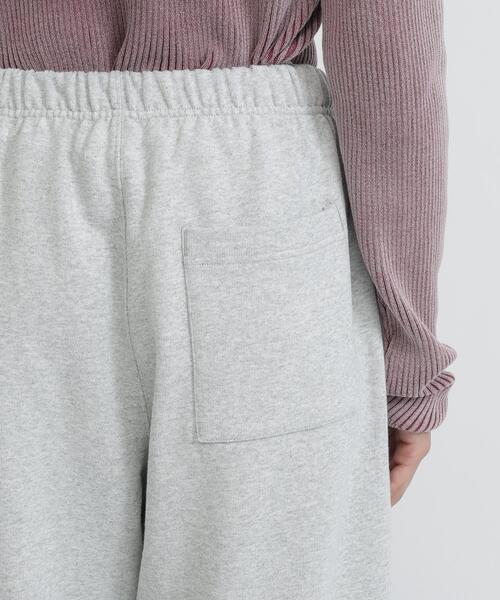 AVIREX(アヴィレックス)の「SIGNATURE VARSITY LOGO SWEAT PANTS(スウェットパンツ・レディース・グレー/オフホワイト/ブラック・S/M)」の15枚目の写真