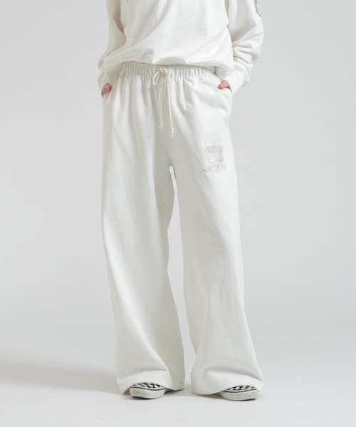 AVIREX(アヴィレックス)の「SIGNATURE VARSITY LOGO SWEAT PANTS(スウェットパンツ・レディース・グレー/オフホワイト/ブラック・S/M)」の2枚目の写真