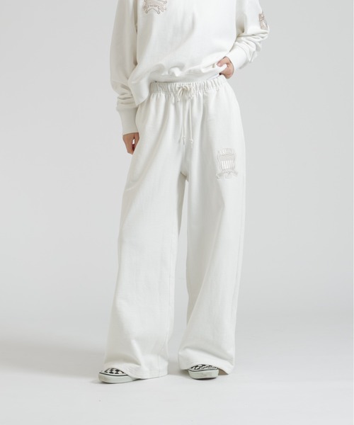 AVIREX(アヴィレックス)の「SIGNATURE VARSITY LOGO SWEAT PANTS(スウェットパンツ・レディース・グレー/オフホワイト/ブラック・S/M)」の18枚目の写真