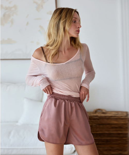 DEVIWEAR(デヴィウェア)の「サテンバンディングショートパンツ DEVI-B0106-ココア(その他パンツ・レディース・ブラウン・SMALL/MEDIUM)」の1枚目の写真