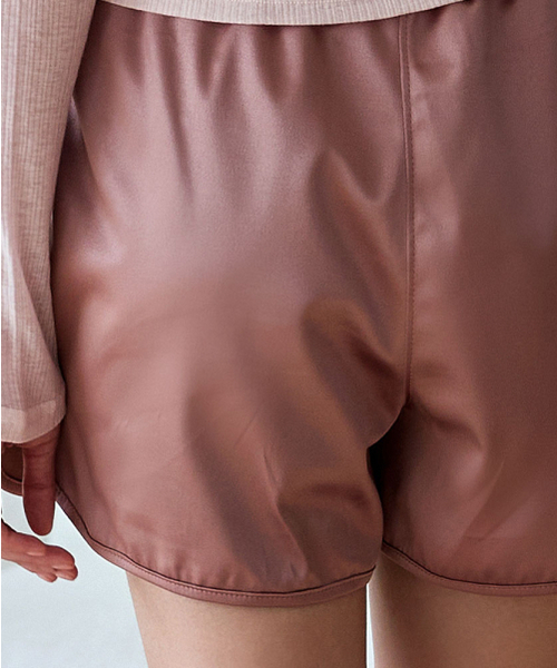 DEVIWEAR(デヴィウェア)の「サテンバンディングショートパンツ DEVI-B0106-ココア(その他パンツ・レディース・ブラウン・SMALL/MEDIUM)」の5枚目の写真