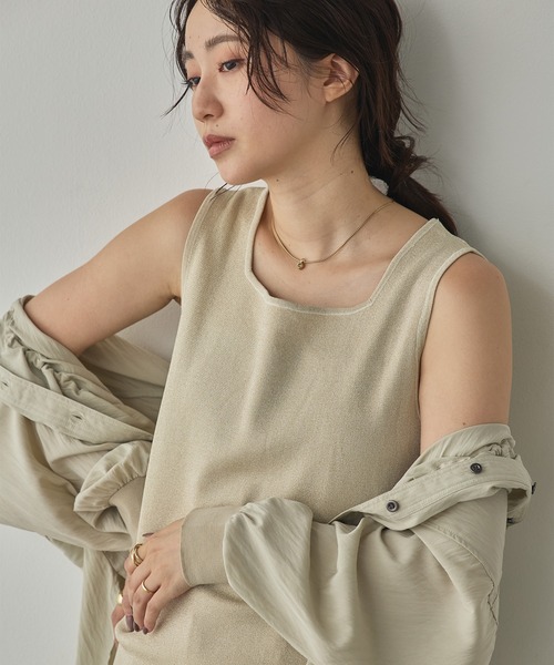 hunch(ハンチ)の「Vネック ラメニットスクエアタンク(タンクトップ・レディース・ゴールド系その他/ブラック系その他/シルバー系その他/ブラウン系その他・FREE)」の4枚目の写真