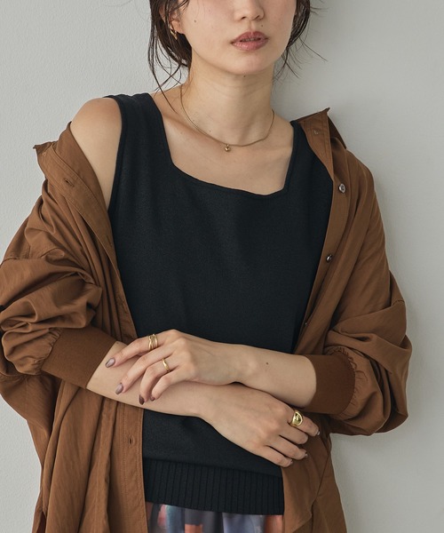 hunch(ハンチ)の「Vネック ラメニットスクエアタンク(タンクトップ・レディース・ゴールド系その他/ブラック系その他/シルバー系その他/ブラウン系その他・FREE)」の7枚目の写真