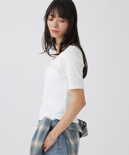 BABYLONE(バビロン)の「ギザテレコプルオーバー(Tシャツ/カットソー・レディース・グレー/オフホワイト/レッド・フリー)」の6枚目の写真