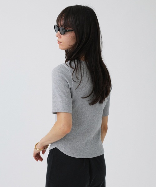 BABYLONE(バビロン)の「ギザテレコプルオーバー(Tシャツ/カットソー・レディース・グレー/オフホワイト/レッド・フリー)」の15枚目の写真
