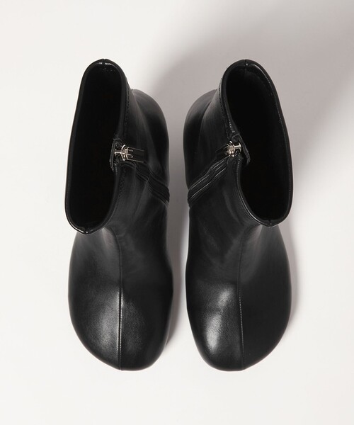 SY UNITED ARROWS（シーユナイテッドアローズ）の「＜SY＞オブリークシリンダーヒール ショートブーツ70↑（ブーツ・レディース・ブラック/ベージュ・22cm/22.5cm/23cm/23.5cm/24cm/24.5cm/25cm）」の4枚目の写真