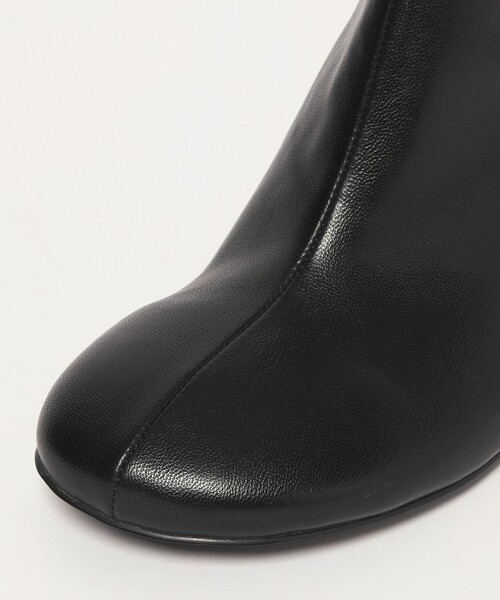 SY UNITED ARROWS（シーユナイテッドアローズ）の「＜SY＞オブリークシリンダーヒール ショートブーツ70↑（ブーツ・レディース・ブラック/ベージュ・22cm/22.5cm/23cm/23.5cm/24cm/24.5cm/25cm）」の9枚目の写真