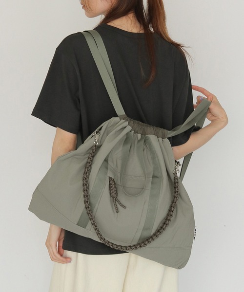 CLEIO(クレイオ)の「【CLEIO】Casselini(キャセリーニ) ナイロン3WAYスクエアトート NYLON 3WAY SQUARE TOTE(トートバッグ・レディース・ブラック/カーキ・FREE)」の2枚目の写真