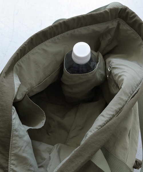 CLEIO(クレイオ)の「【CLEIO】Casselini(キャセリーニ) ナイロン3WAYスクエアトート NYLON 3WAY SQUARE TOTE(トートバッグ・レディース・ブラック/カーキ・FREE)」の9枚目の写真