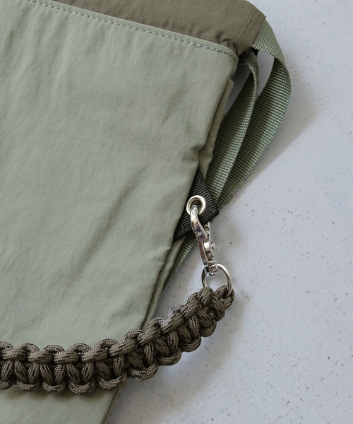 CLEIO(クレイオ)の「【CLEIO】Casselini(キャセリーニ) ナイロン3WAYスクエアトート NYLON 3WAY SQUARE TOTE(トートバッグ・レディース・ブラック/カーキ・FREE)」の14枚目の写真