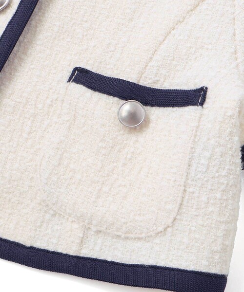 BeBe(ベベ)の「ツイードパイピングショートジャケット(ノーカラージャケット・キッズ・オフホワイト・150cm/130cm/120cm)」の5枚目の写真