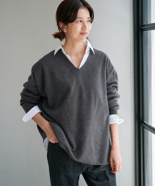 IENA(イエナ)の「《追加6》Fineニュージーウール ニュアンス Vプルオーバー(ニット/セーター・レディース・アイボリー/レッド/グレー/ライトグリーン・FREE)」の11枚目の写真